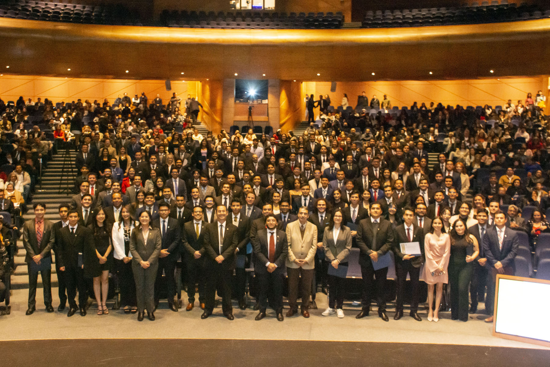 Realizan Entrega De Cartas De Pasantes A Egresados De La Facultad De